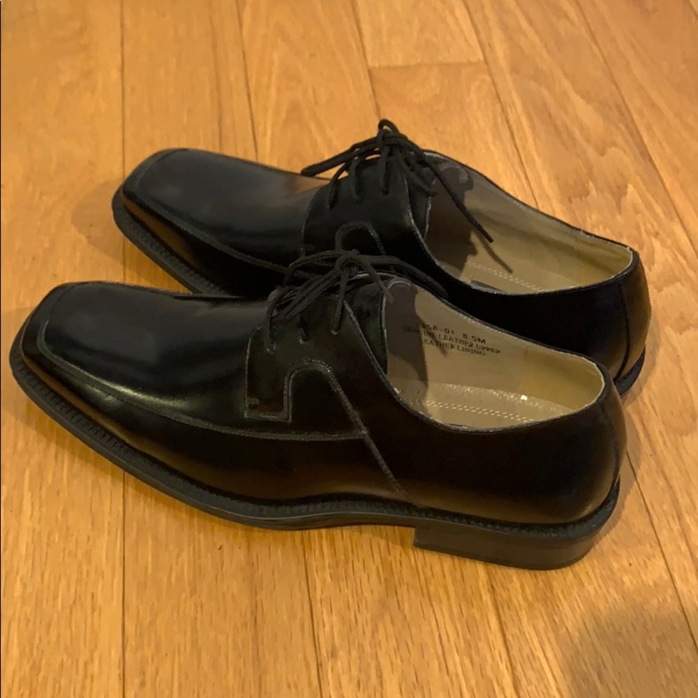 Dress shoes